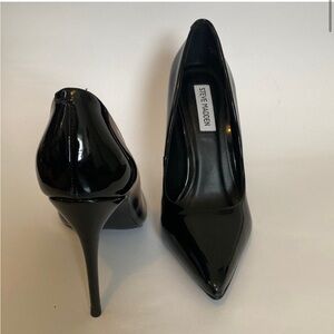 Steve Madden Glossy Black Stiletto Heels 7.5